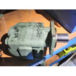 POMPE HYDRAULIQUE A ENGRENAGE REVERSIBLE - 32cc 4 Trous - M330070