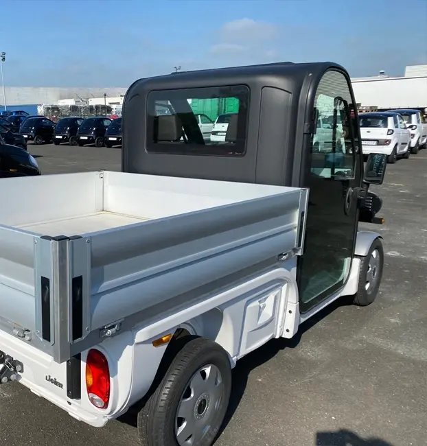 Pour les fabricants de triporteurs électriques et de vélos cargo: 
• Caisse de 0.30 à 3m3,
• Plateau ridelles en aluminium avec ou sans réhausses